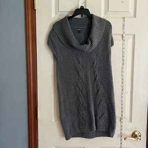 Express-XS-gray-,knit,Cowl neck sweater dress ,short sleeve .wear with leggings